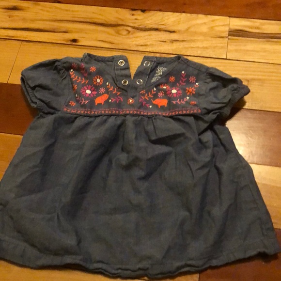 Bundle of 2 short sleeved summer shirts - Picture 2 of 6